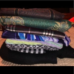 Used scarf 8 piece bundle